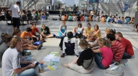 Die Baptisten sind eine evangelische Konfession, die zwar in Amsterdam entstand, vor allem aber in Nordamerika verbreitet ist. In Deutschland gehören sie zum Bund Evangelisch-Freikirchlicher Gemeinden.