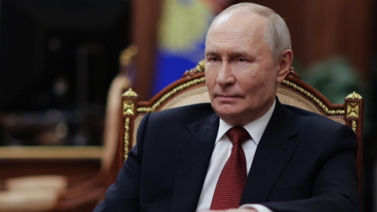 Wladimir Putin l&auml;sst offenbar den Schutz f&uuml;r seine Langstreckenbomber auf der Luftwaffenbasis Engels verst&auml;rken. (Foto)