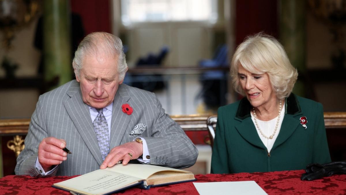K&ouml;nigin Camilla l&auml;utet eine neue &Auml;ra ein. (Foto)