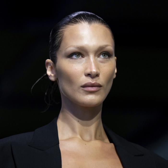 Model verführt mit diesem Mega-Dekolleté auf Instagram