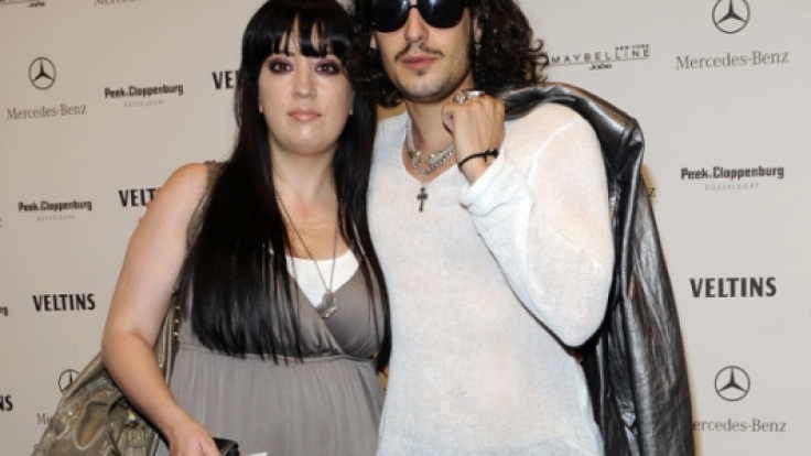 Können heute über solche alten Aufnahmen nur lachen: Schauspieler Manuel Cortez und Miyabi Kawai während der Mercedes-Benz Fashion Week 2009.
