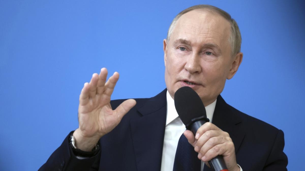 Wladimir Putin lie&szlig; in der Ukraine&nbsp;einen Kannibalen-M&ouml;rde f&uuml;r sich k&auml;mpfen. (Foto)