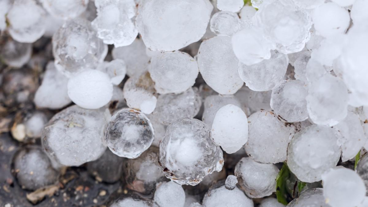 Bei einem schweren Unwetter in Spanien ist ein kleines M&auml;dchen von riesigen Hagelk&ouml;rnern erschlagen worden. (Foto)