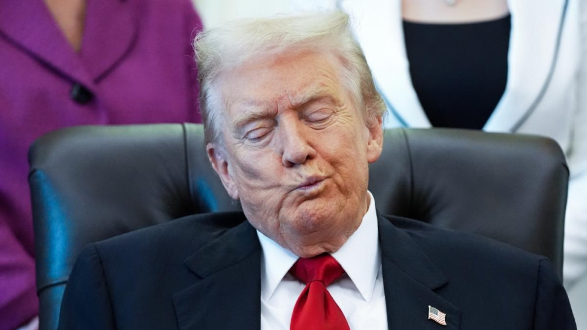 Donald Trump schlief zuletzt bei einer Pressekonferenz ein. (Foto)