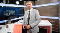 Ulrich Siegmund (AfD) steht vor dem TV-Duell der Spitzenkandidaten im Studio in Halle/Saale.