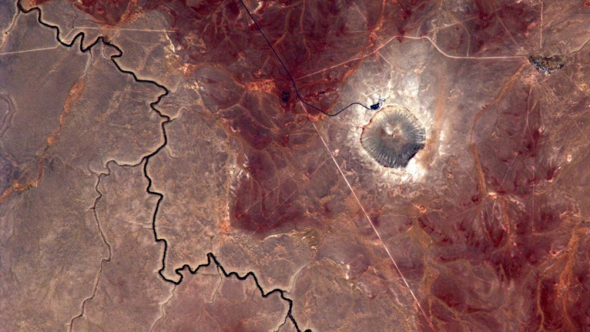 Der Barringer-Krater im US-Bundesstaat Arizona ist mit rund 1.200 Metern Durchmesser und einer Tiefe von etwa 180 Metern das Resultat eines Meteoriteneinschlags. (Foto)