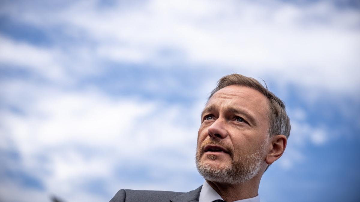 Bundesfinanzminister Christian Lindner hat f&uuml;r seine "Doppelwumms"-Pl&auml;ne eine Klatsche vom Bundesrechnungshof kassiert. (Foto)