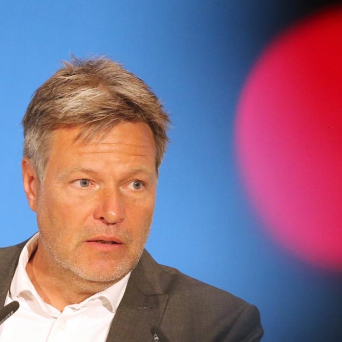 Grünen-Politiker kassiert Klatsche! So viele Deutsche wollen Habecks Rücktritt