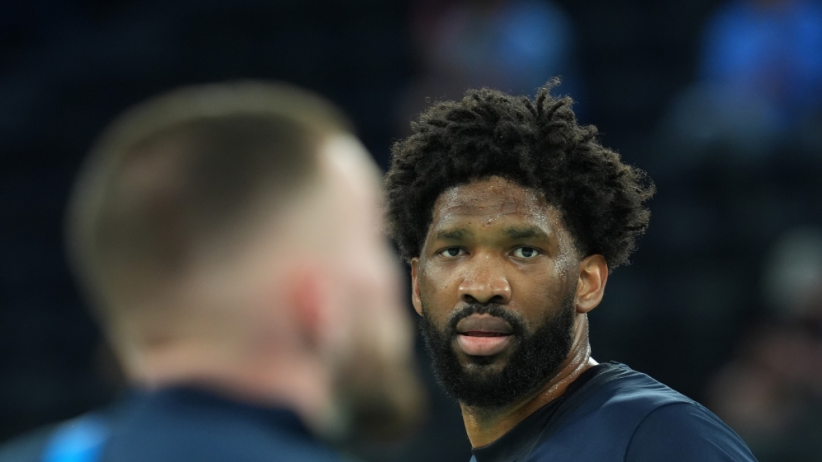 Joel Embiid schaut bei der Olympia in Paris in die Kamera, am 06.08.2024. (Symbolbild) (Foto)