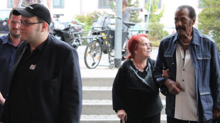 Fred Williamson (r.) geleitet bei der Deutschlandpremiere von