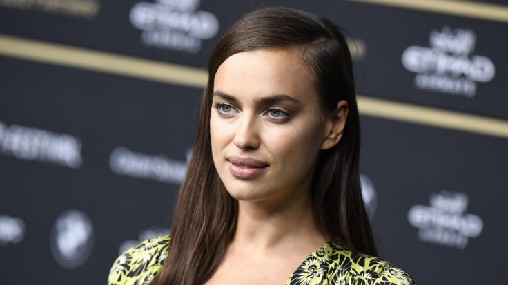 Irina Shayk heizt ihren Fans mächtig ein.