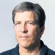 Unser Experte am Telefon: Dr. Hans-Peter Buchmann, Leiter des Qualitätsmanagements der Augenklinik Theresienhöhe in München.