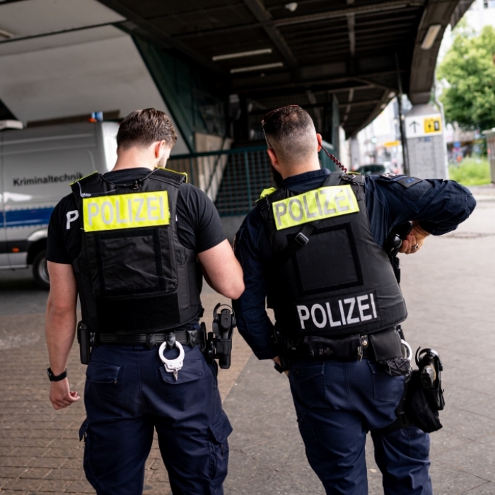 Zwei Männer nach Messerangriffen im Krankenhaus