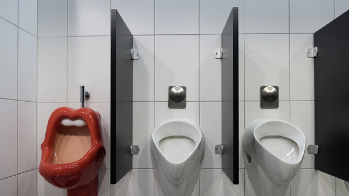 Wenn es nach dem Berliner Senat geht, sollen k&uuml;nftig auch Pissoirs f&uuml;r Frauen in &ouml;ffentlichen Toiletten zu finden sein (Symbolfoto). (Foto)