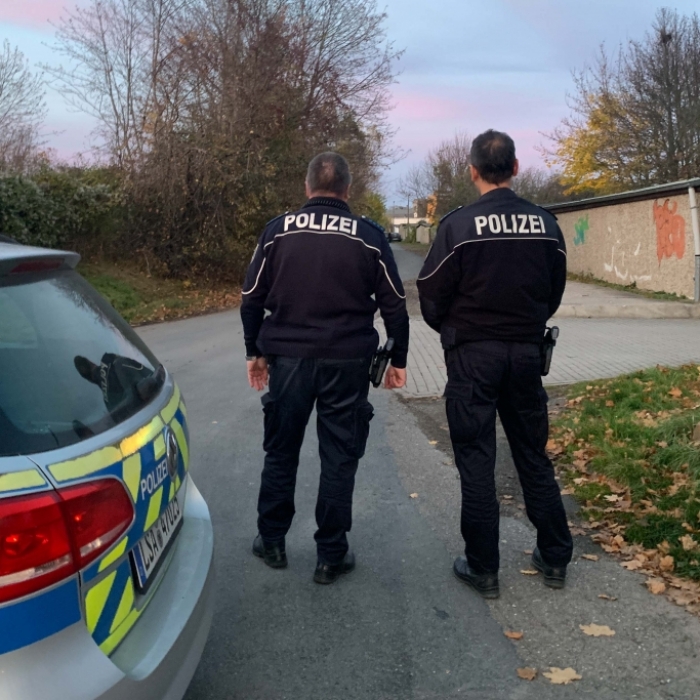 Unter Alkoholeinfluss über eine rote Ampel