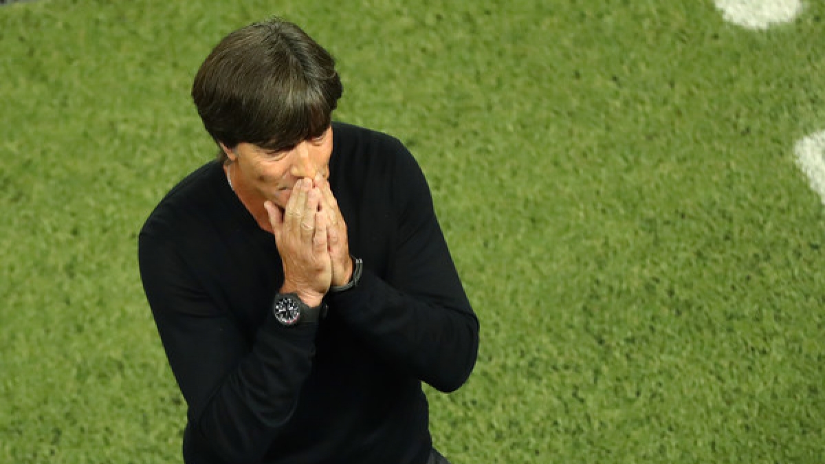 Auch Joahim L&ouml;w vertraut auf einen Gl&uuml;cksbringer. (Foto)