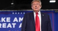 Donald Trump sieht sich nach seinem KI-Bild mit Dolly Parton einer Wut-Welle konfrontiert.