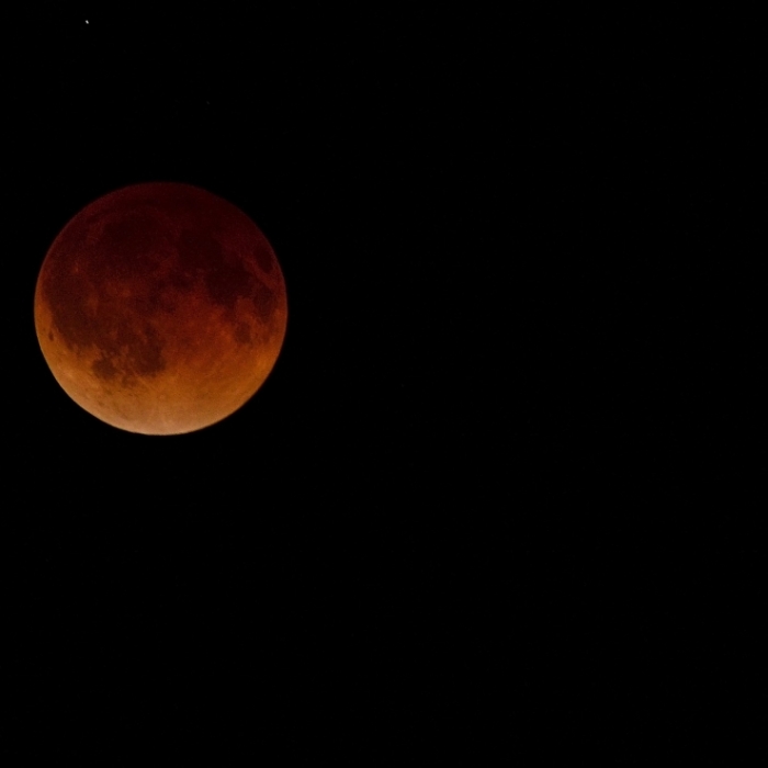 So glühend erstrahlte der Blutmond über Kansas