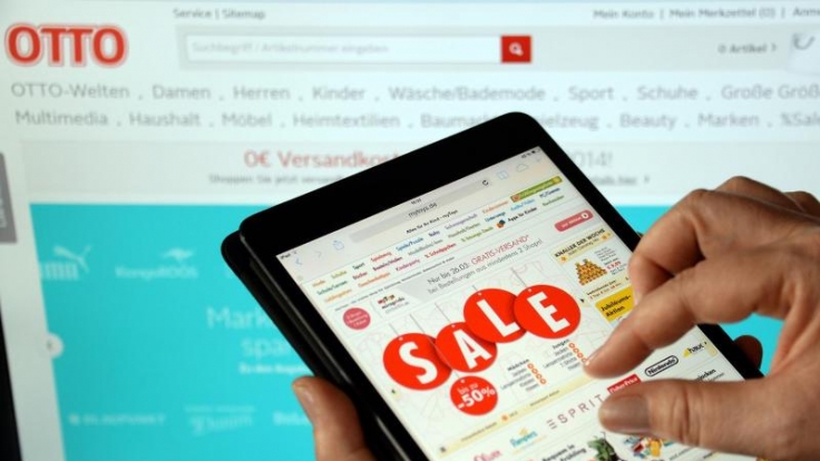 Beim Online-Shoppen via Tablet hakt es nicht nur in Sachen Bedienungsfreundlichkeit. Auch Kostenfallen lauern.