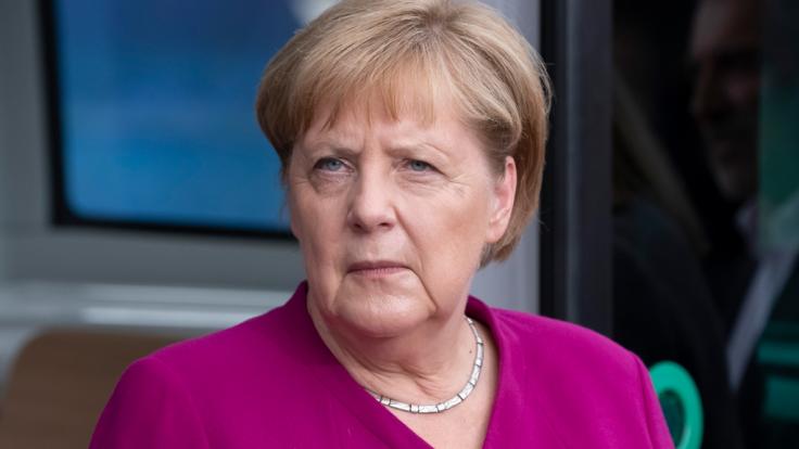 Angela Merkel schockte im Sommer durch einige heftige Zitteranfälle.