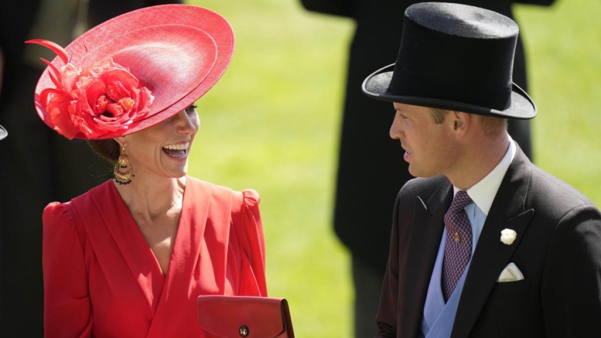 Prinzessin Kate und Prinz William sorgten jetzt w&auml;hrend eines Kirchenbesuchs f&uuml;r Flirt-Alarm. (Foto)