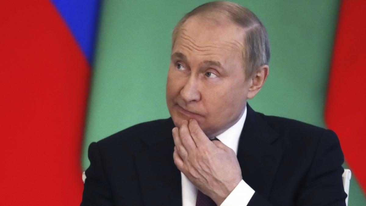 Wladimir Putin stellt sechs Marschflugk&ouml;rper-Tr&auml;ger im Schwarzen Meer auf. (Foto)