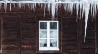 Im Winter sollten Fenster möglichst dicht sein, damit Sie das Geld nicht zum Fenster rauswerfen