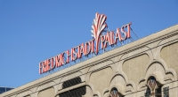 Im Friedrichstadt-Palast kam es am Dienstagabend zu einem Bühnenunfall.