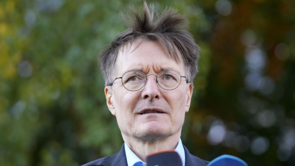 Karl Lauterbach wird wegen seiner Amazonas-Reise im Netz scharf attackiert. (Foto)