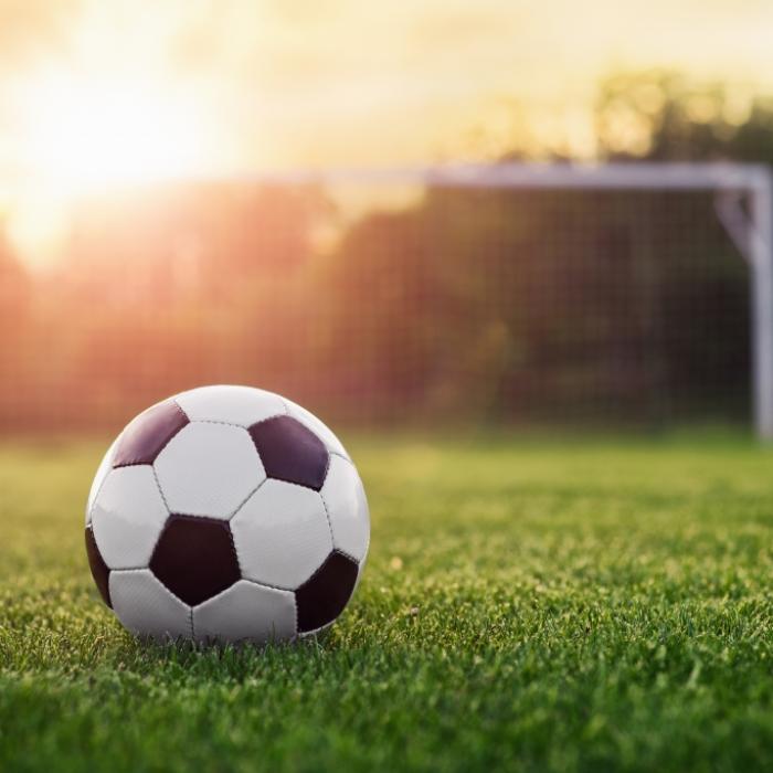 Zusammenbruch auf dem Platz! Fußballer mit nur 24 Jahren gestorben