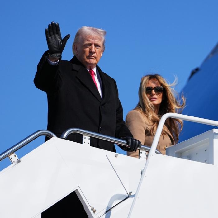Angst vor einer Stolper-Panne - jetzt hält er Melanias Hand