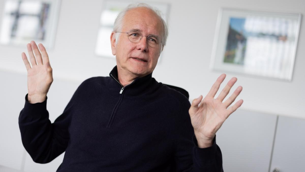 Entertainer Harald Schmidt (69) hat nach dem Erdrutsch-Wahlsieg der AfD in Sachsen-Anhalt keine Angst. (Foto)