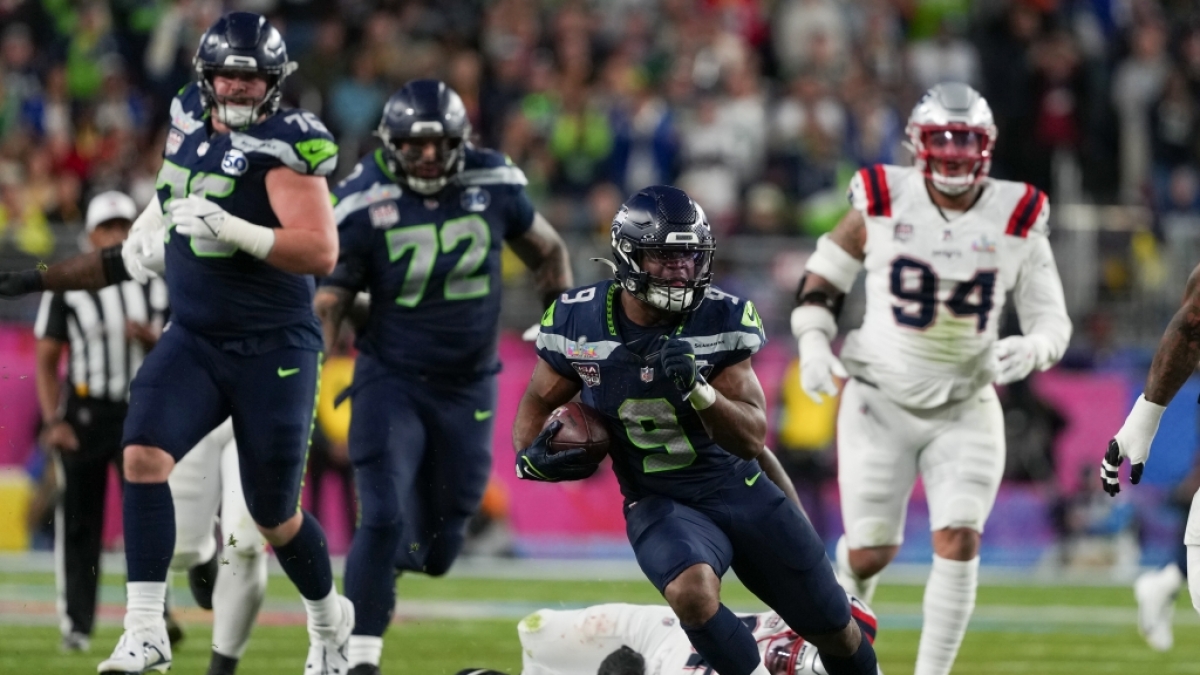 American Football: Profiliga NFL, Super Bowl LX, New England Patriots - Seattle Seahawks. Seattle Seahawks Running Back Kenneth Walker III (9) in Aktion. (Foto)