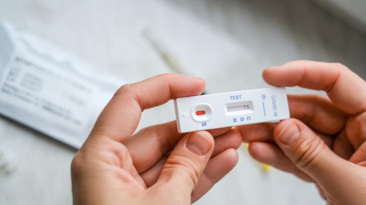Corona-Schnelltests sind jetzt erlaubt! Wann und wo gibt es sie zu kaufen? (Symbolfoto)