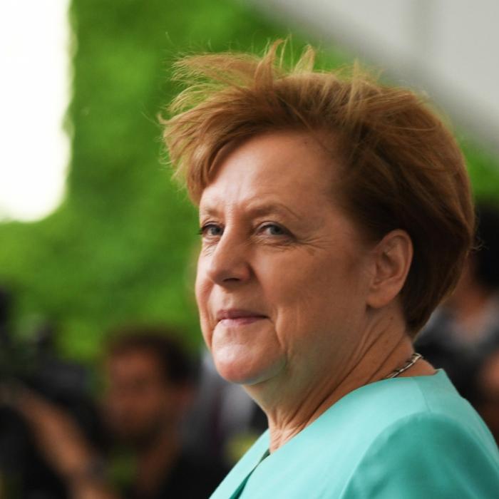 30.000 Euro für Haare und Make-up! Steuergelder für Ex-Kanzlerin verschwendet