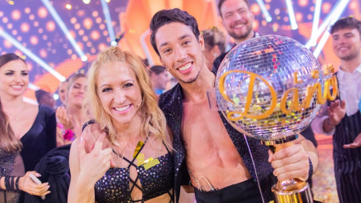 Rene Casselly und Kathrin Menzinger verlie&szlig;en die 15. Staffel von "Let's Dance" als Siegerpaar. (Foto)