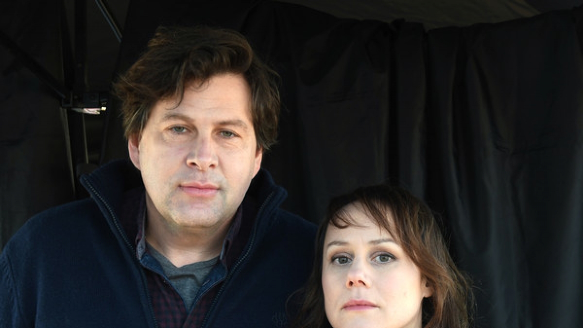 Eva L&ouml;bau (r) mit Schauspielkollege Hans-Jochen Wagner (r). (Foto)