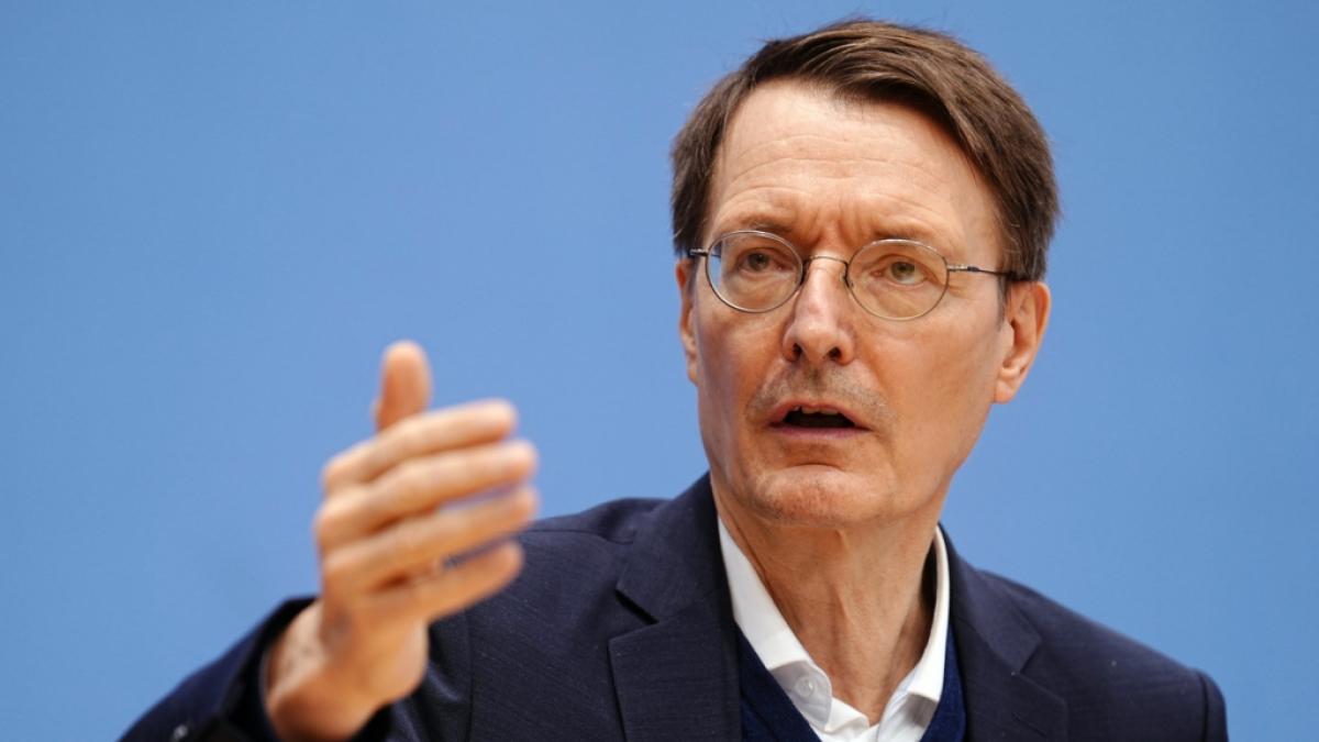 Verstrickt sich Karl Lauterbach in widerspr&uuml;chliche Aussagen? (Foto)