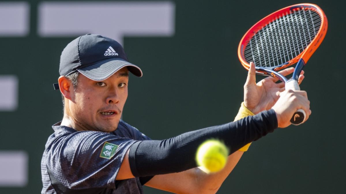Der chinesische Tennisspieler Yibing Wu sorgte bei Wimbledon 2023 f&uuml;r einen Schock-Moment. (Foto)