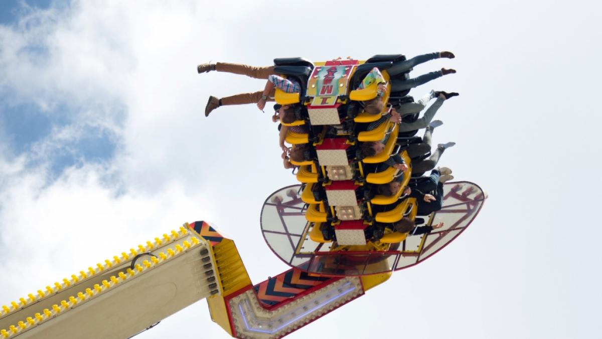&Auml;hnliche Fahrgesch&auml;fte wie das in Indonesien gibt es auch in deutschen Freizeitparks. (Foto)