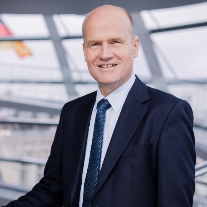 DIESER Dame gehört das Herz des Unionsfraktionschefs
