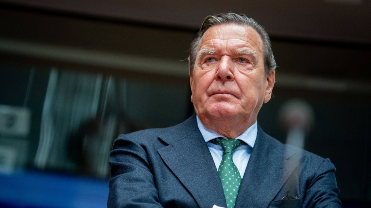 Gerhard Schr&ouml;der steht massiv unter Kritik. (Foto)