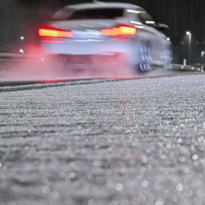 Autofahren bei Schnee und Glatteis - darauf sollte man achten