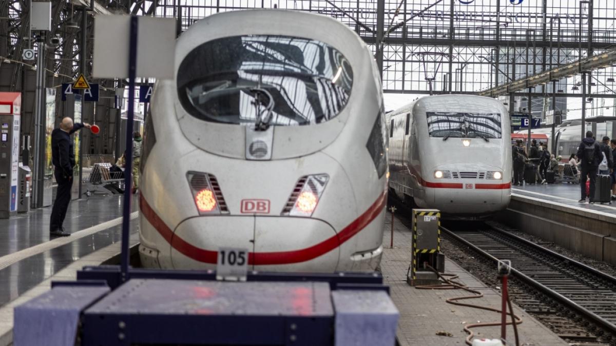Ab November k&ouml;nnten wieder Bahn-Streiks den Zugverkehr in Deutschland lahm legen. (Symbolfoto) (Foto)