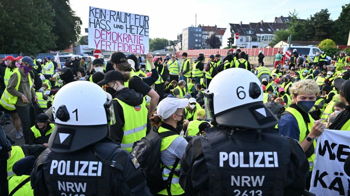 Polizei-Gro&szlig;einsatz beim Bundesparteitag der AfD (Foto)