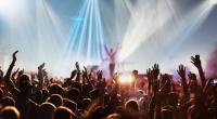 Fans der britischen Boygroup JLS stehen unter Schock: Jack Pointer Mackenzie, der die Gruppe jahrelang bei Auftritten als Tänzer unterstützte, ist mit nur 35 Jahren gestorben (Symbolfoto).