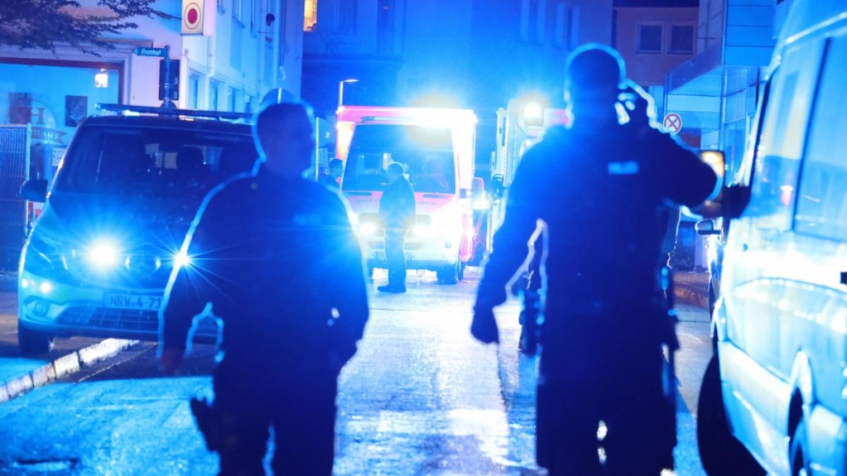 Nach dem Anschlag auf dem Solinger Stadtfest mit mehreren Toten und Verletzten sucht die Polizei nach dem T&auml;ter. (Foto)