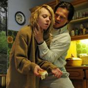 Immer wieder neigt Wolfgang Přiklopil (Thure Lindhardt) gegenüber Natascha Kampusch (Antonia Campbell-Hughes) zu unkontrollierter Gewalt.