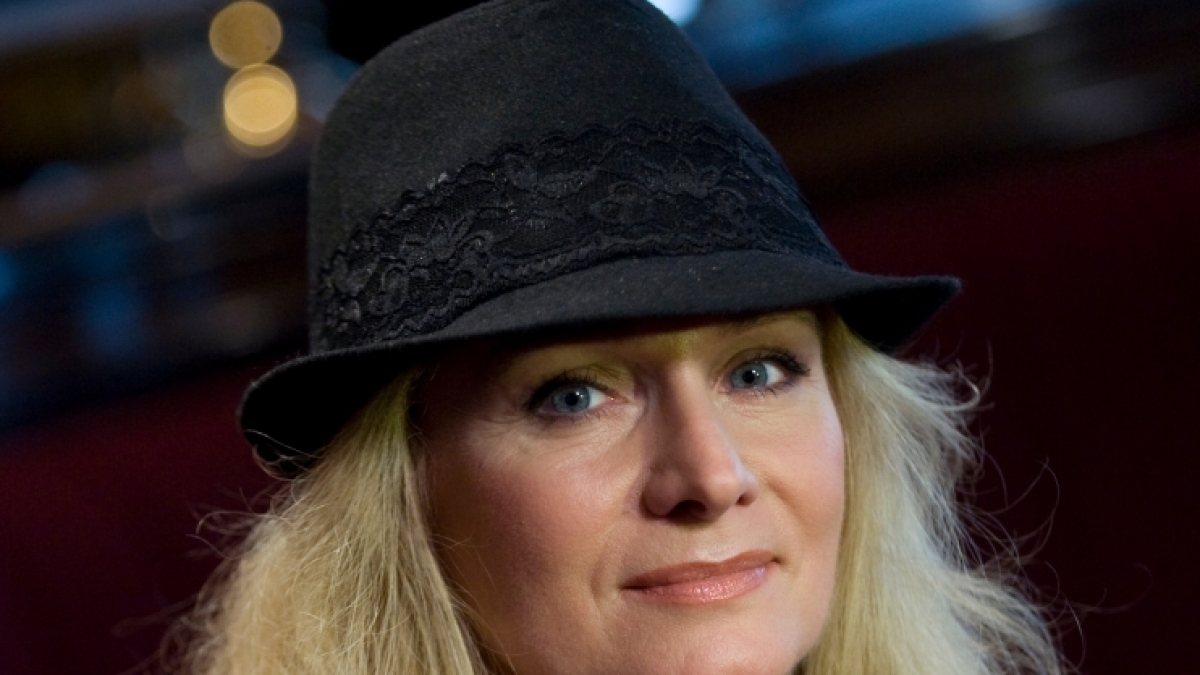 Die S&auml;ngerin Nicole posiert f&uuml;r die Kamera. (Foto)