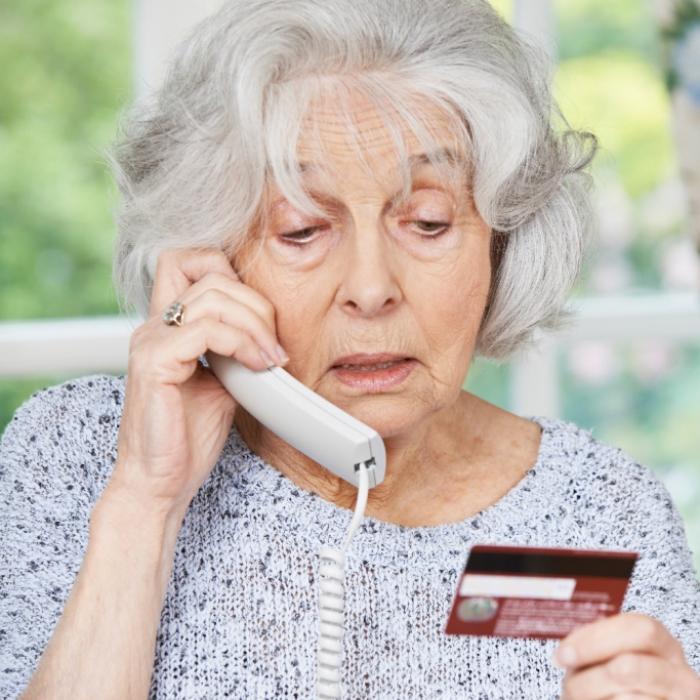 Abzocke-Welle am Telefon! SO erkennen Sie Trickbetrüger
